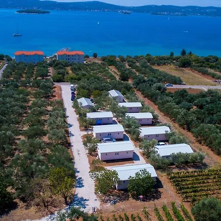 Campsite Luxury Mobile Homes Liza 4*